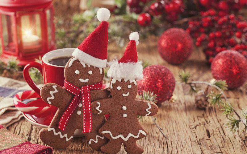 Gingerbread Men with Ornaments