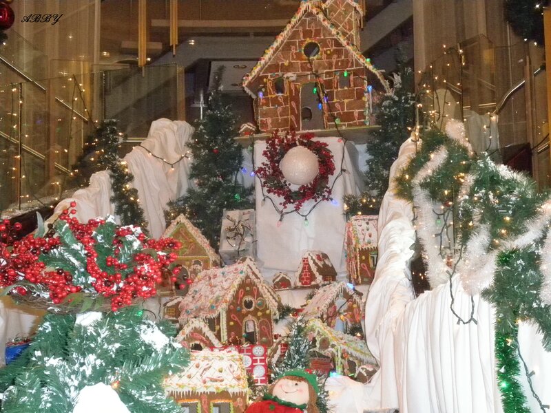Gingerbread Village Display — Green