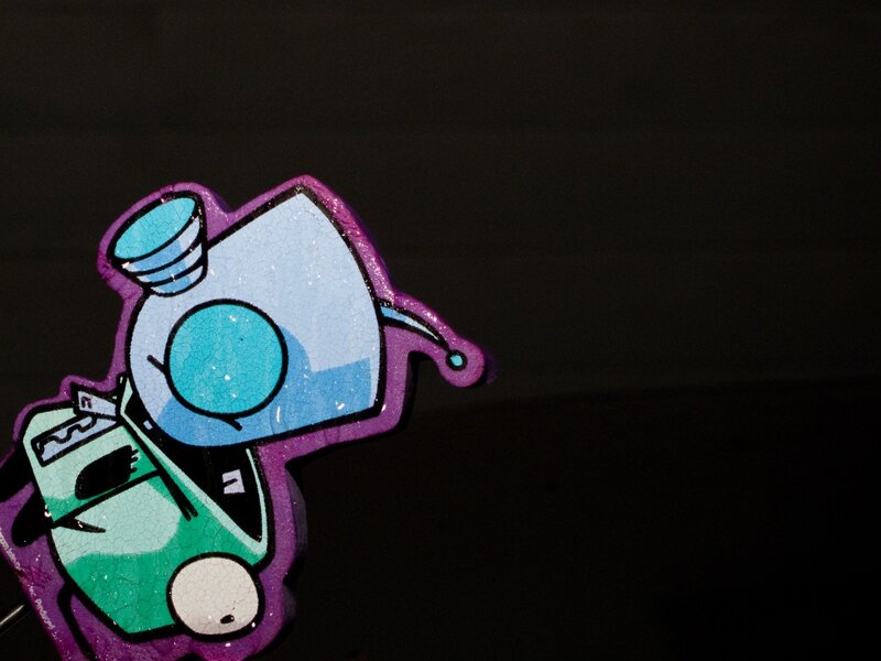 Giraffe character sticker