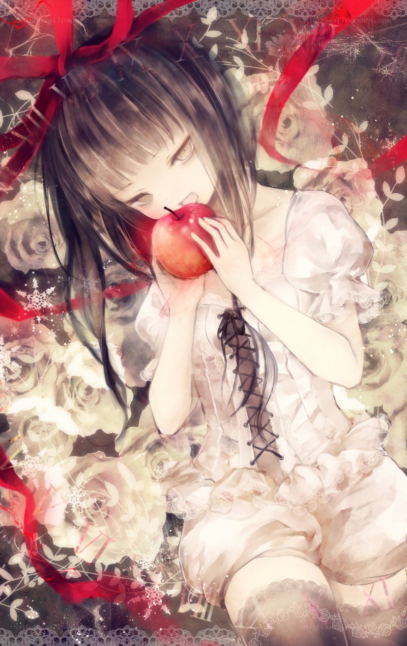 girl eating red apple