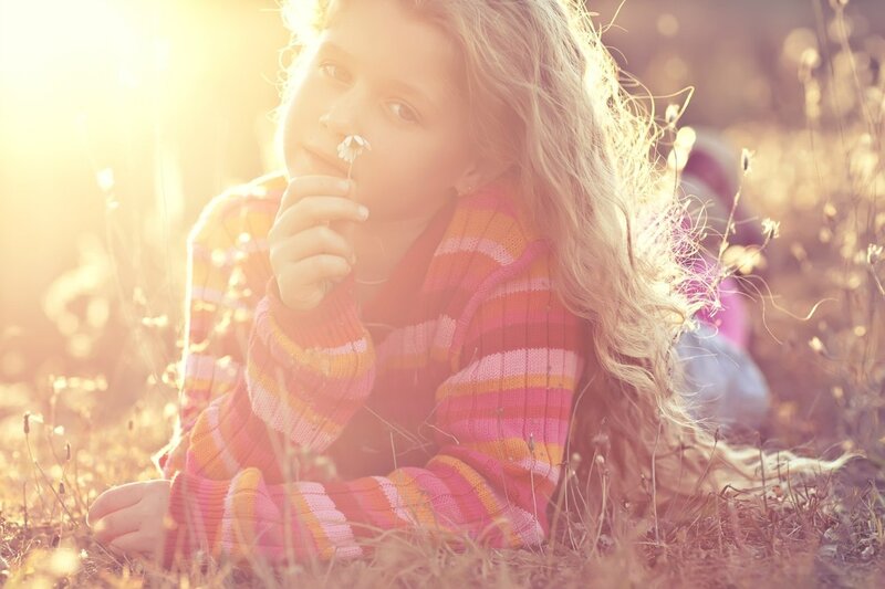 Girl Holding Daisy — Pink