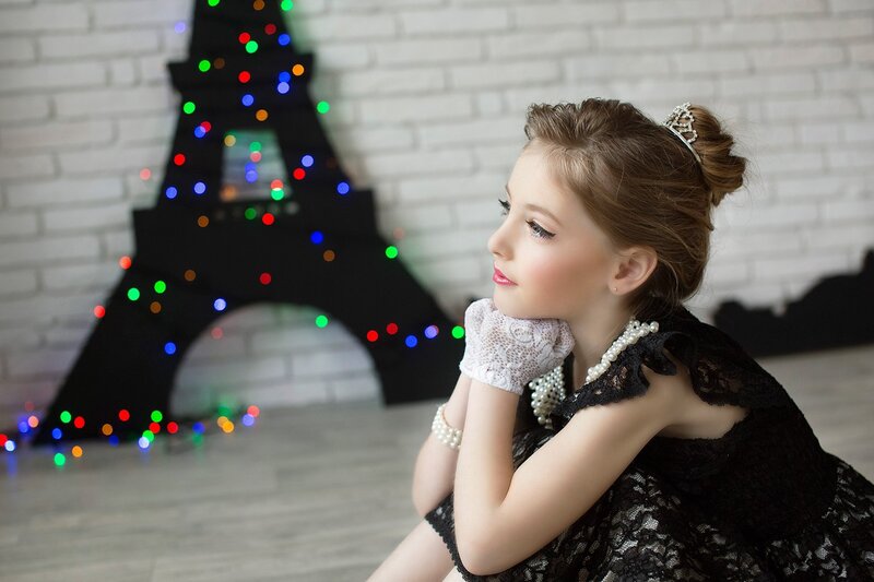 Girl in Black Dress — Elegant, Photograph