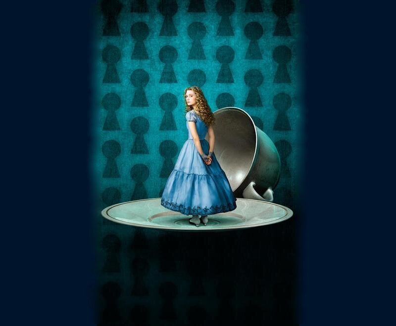 Girl in Blue Dress — Dreamy, Illustration