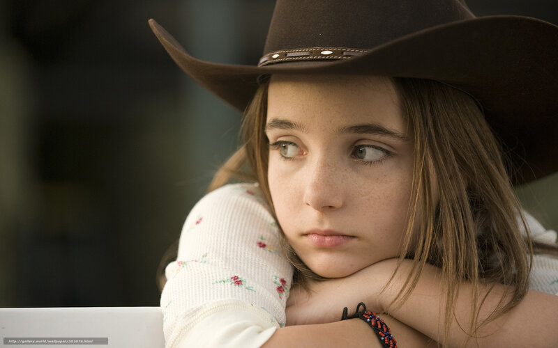 girl in cowboy hat