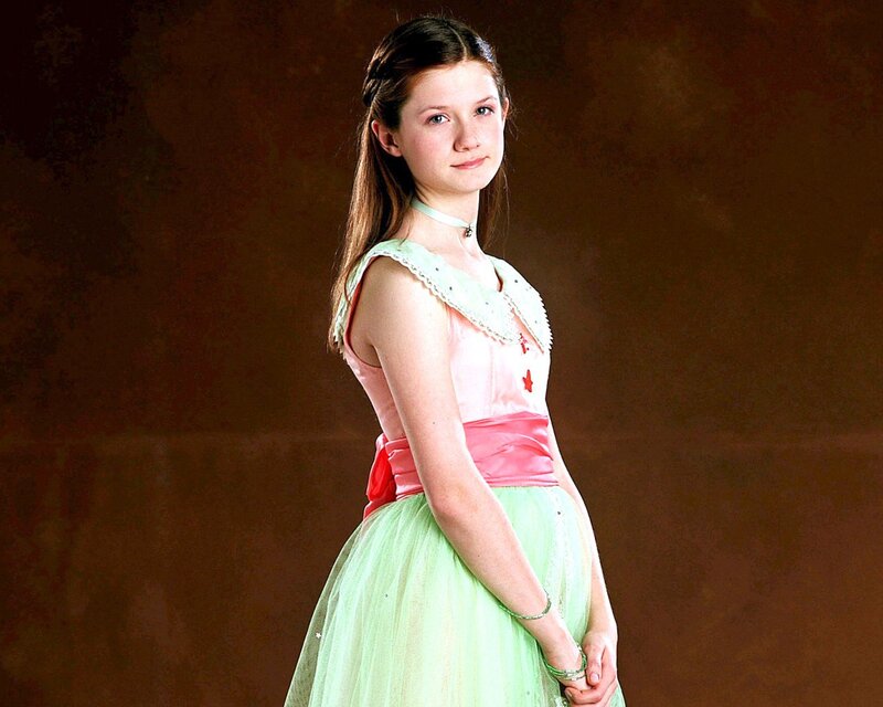 Girl in Green Dress — Neutral