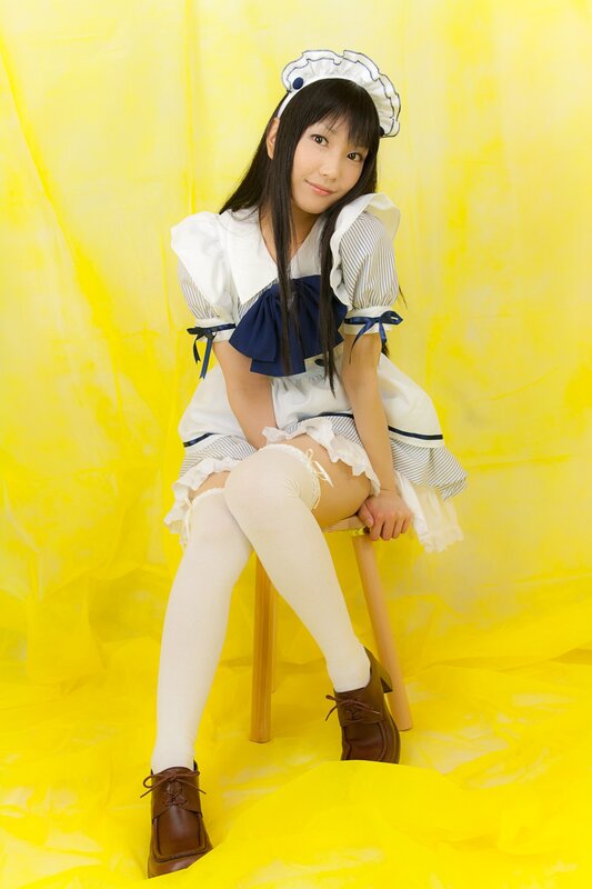 girl in maid costume