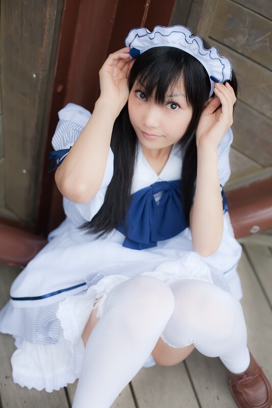 girl in maid costume