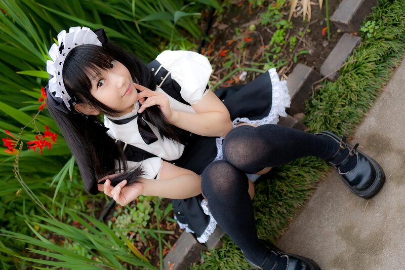 Girl in Maid Costume — Black