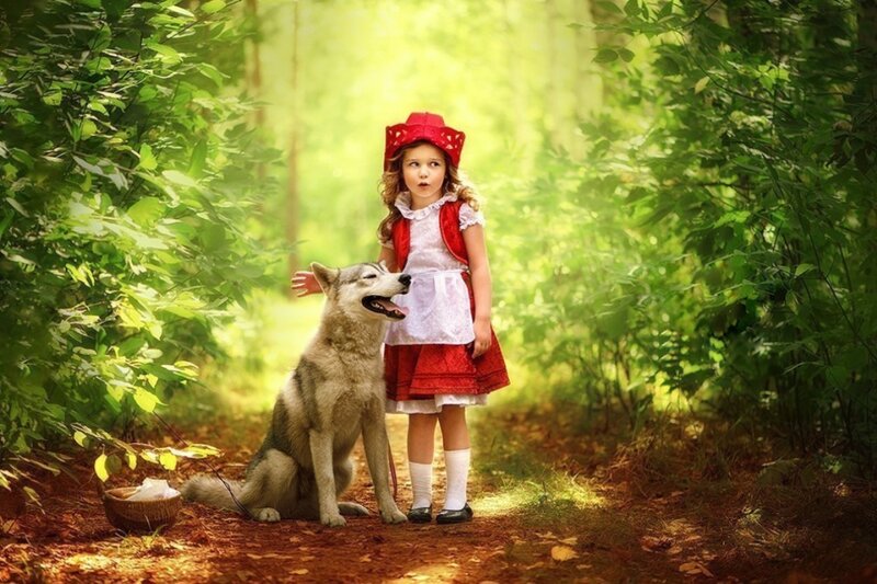Girl in Red Hood with Wolf — Green