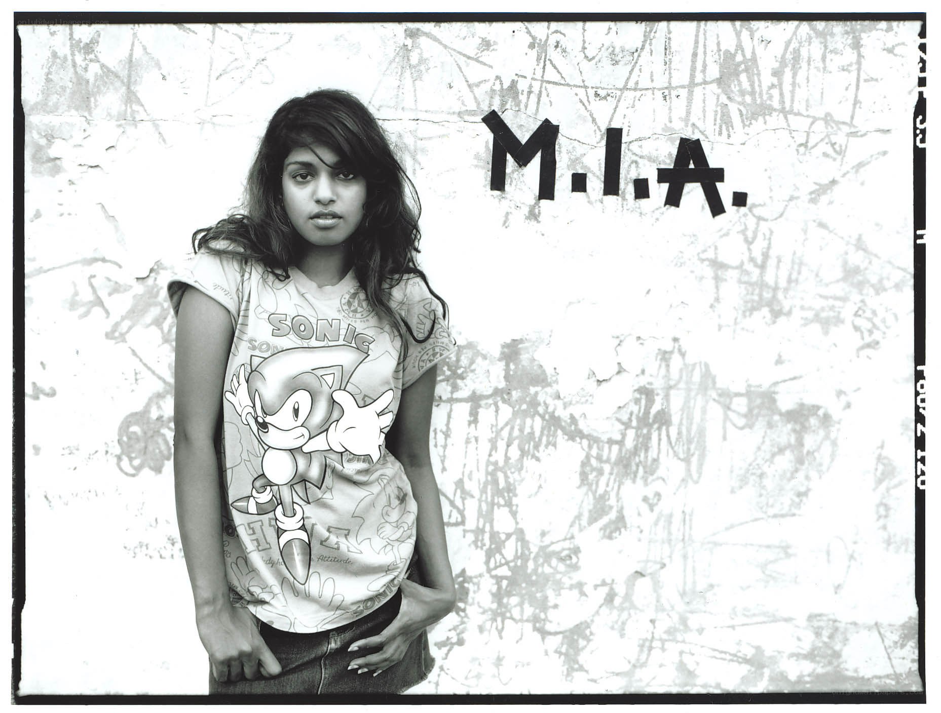 Girl in Sonic t-shirt