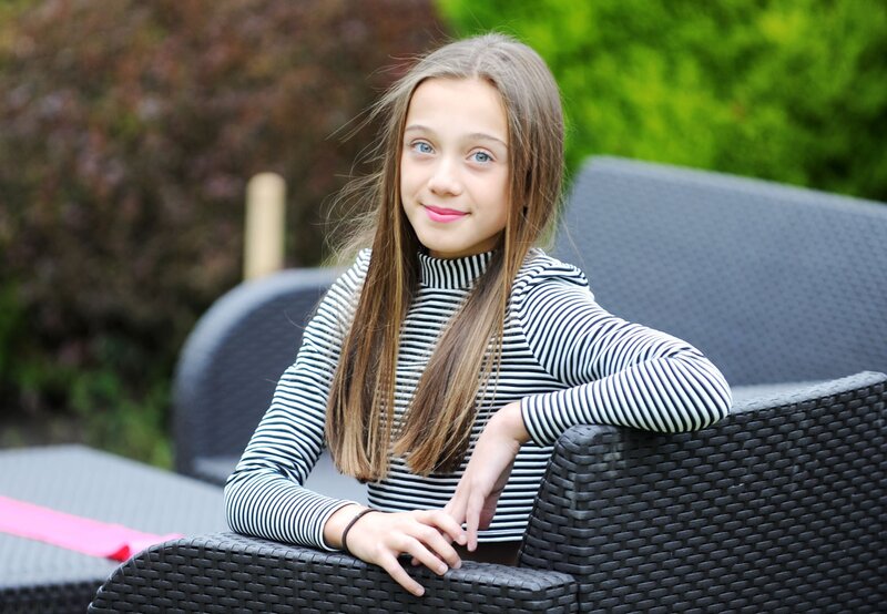 Girl in Striped Shirt — Black
