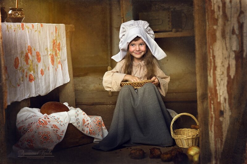 Girl in Traditional Dress — Brown, Serene