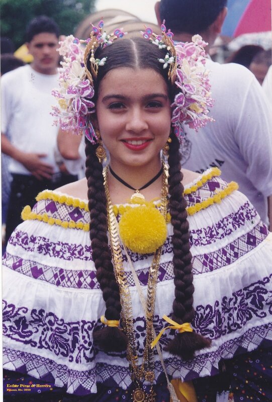 Girl in traditional Panamanian dress