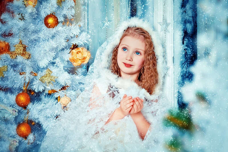 Girl in White Cloak