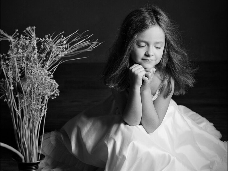 Girl in White Dress — Black