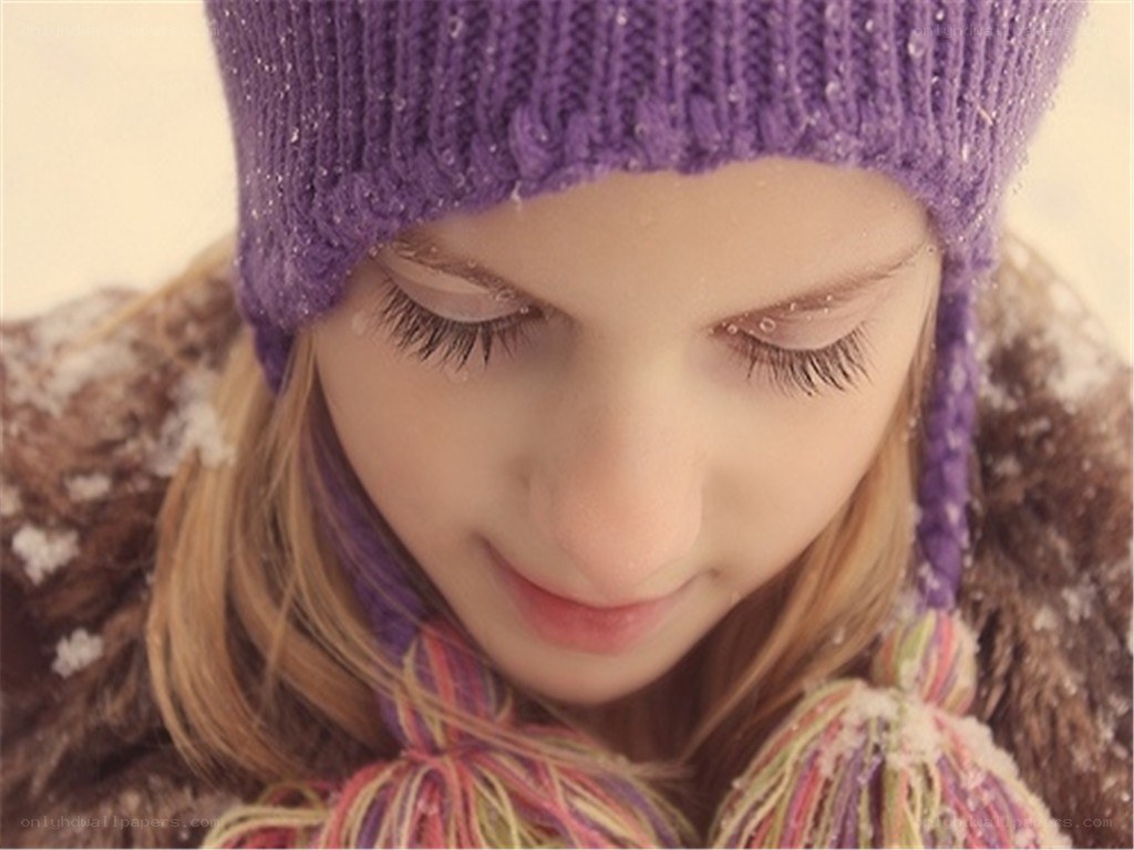 girl in winter hat