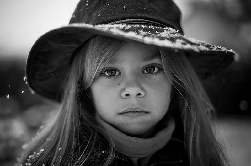 Girl in Winter Hat — Black