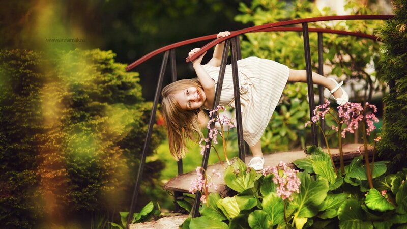 Girl on a Bridge — Green, Playful
