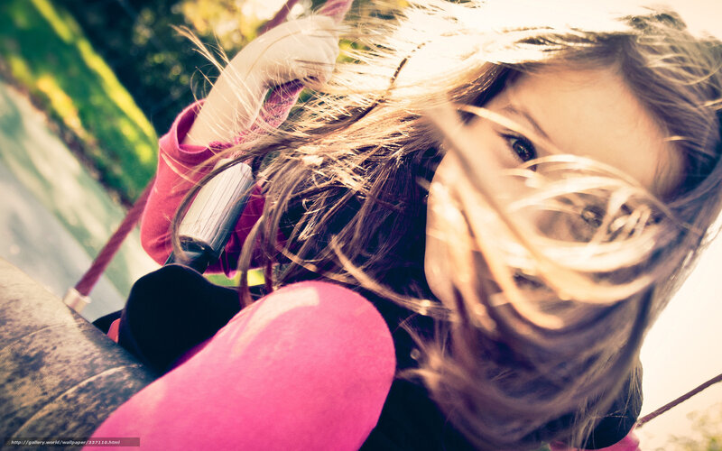 Girl on a Swing — Pink, Dynamic