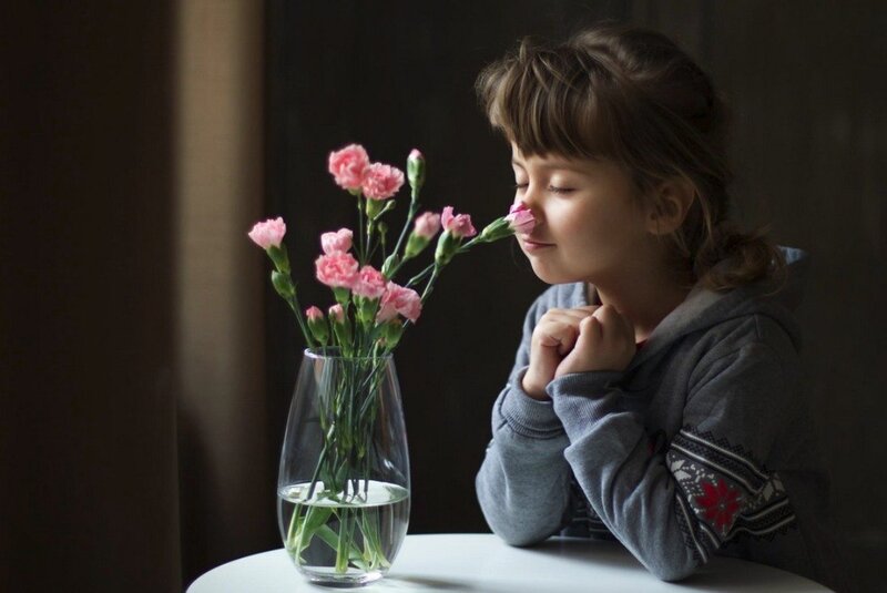 Girl Smelling Flowers — Gray