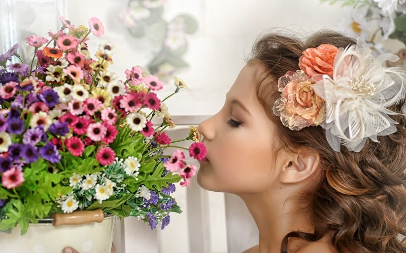 Girl Smelling Flowers — Pink