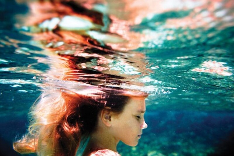 Girl Swimming Underwater — Blue