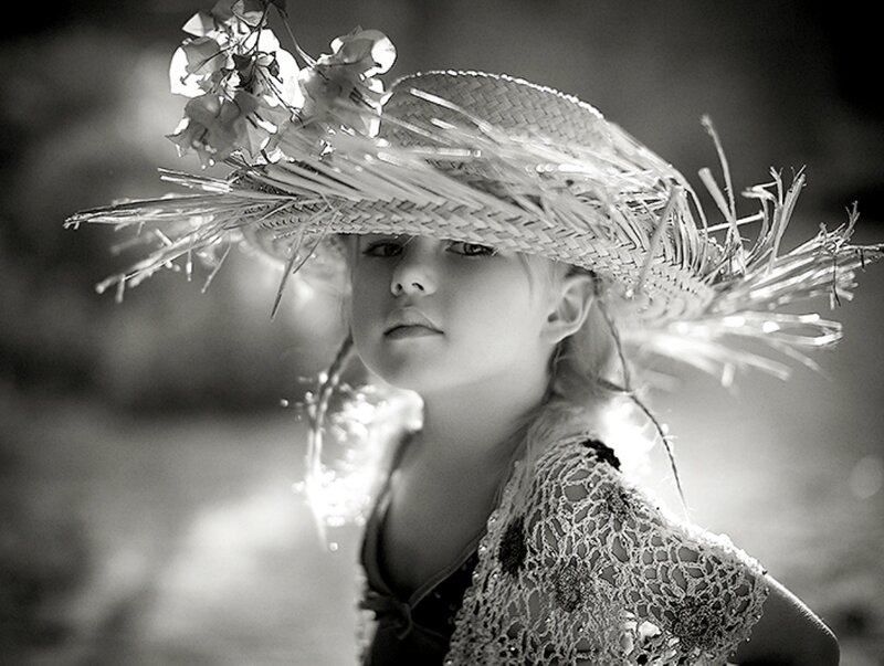 Girl Wearing Straw Hat — Black