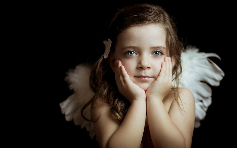 Girl with Angel Wings — Black, Dramatic