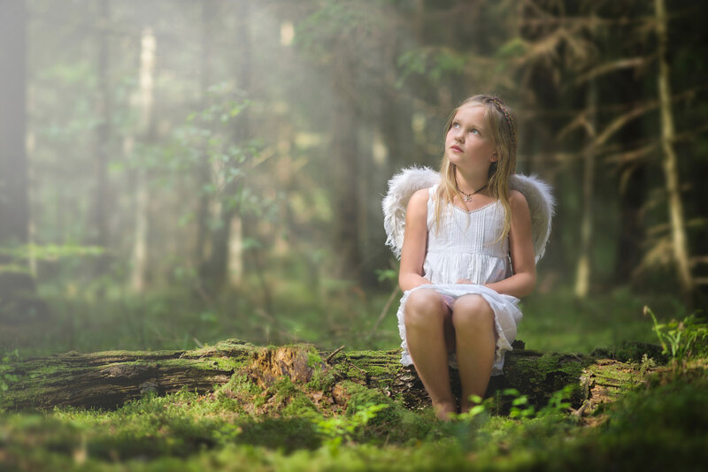 Girl with Angel Wings — Green, Serene