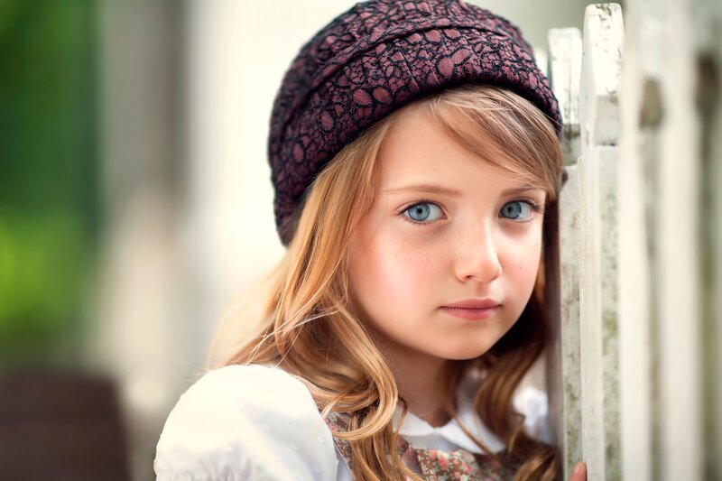 Girl with Blue Eyes — White, Calm