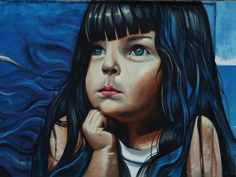 girl with blue hair mural