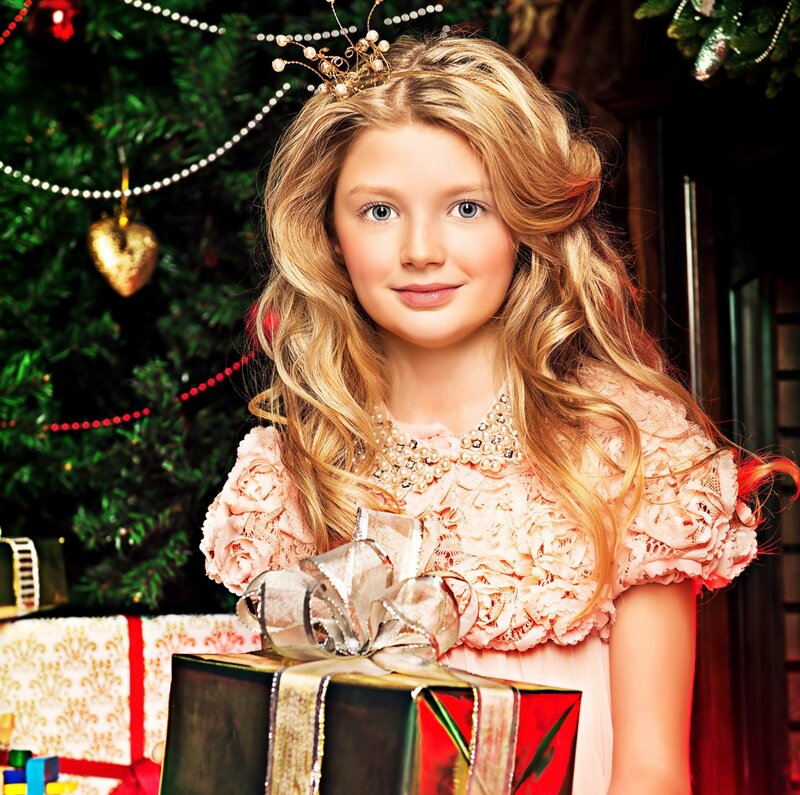 Girl with Crown and Gift