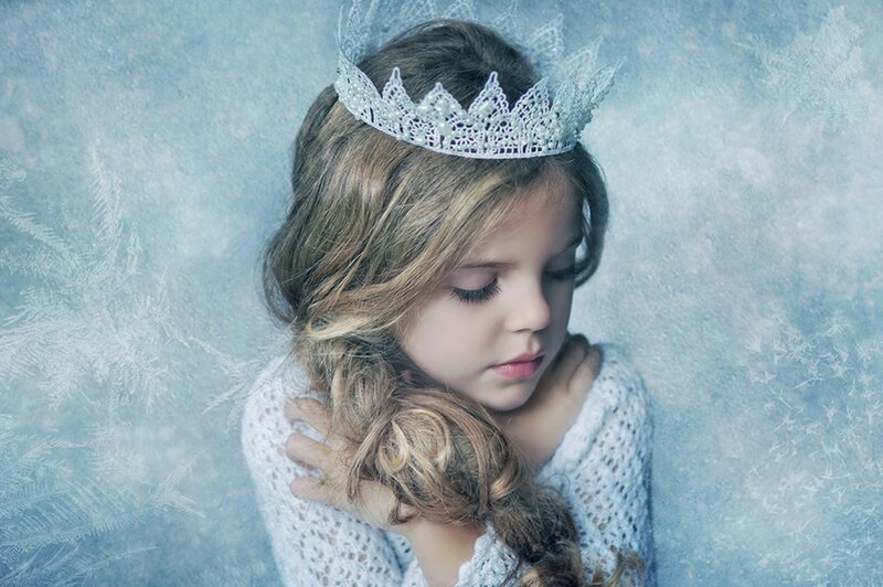 Girl with Crown — Blue, Serene
