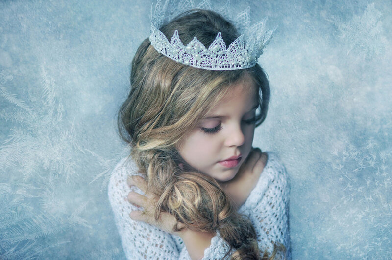 Girl with Crown — Blue