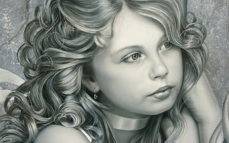 Girl with Curly Hair — Gray