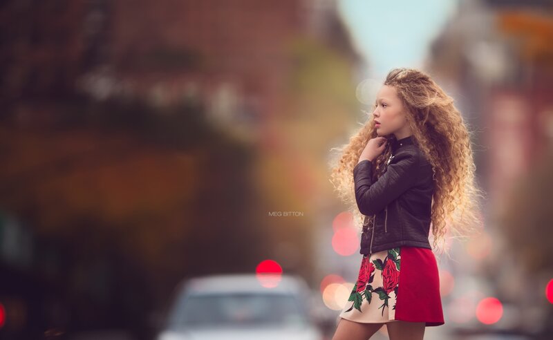 Girl with Curly Hair — Red
