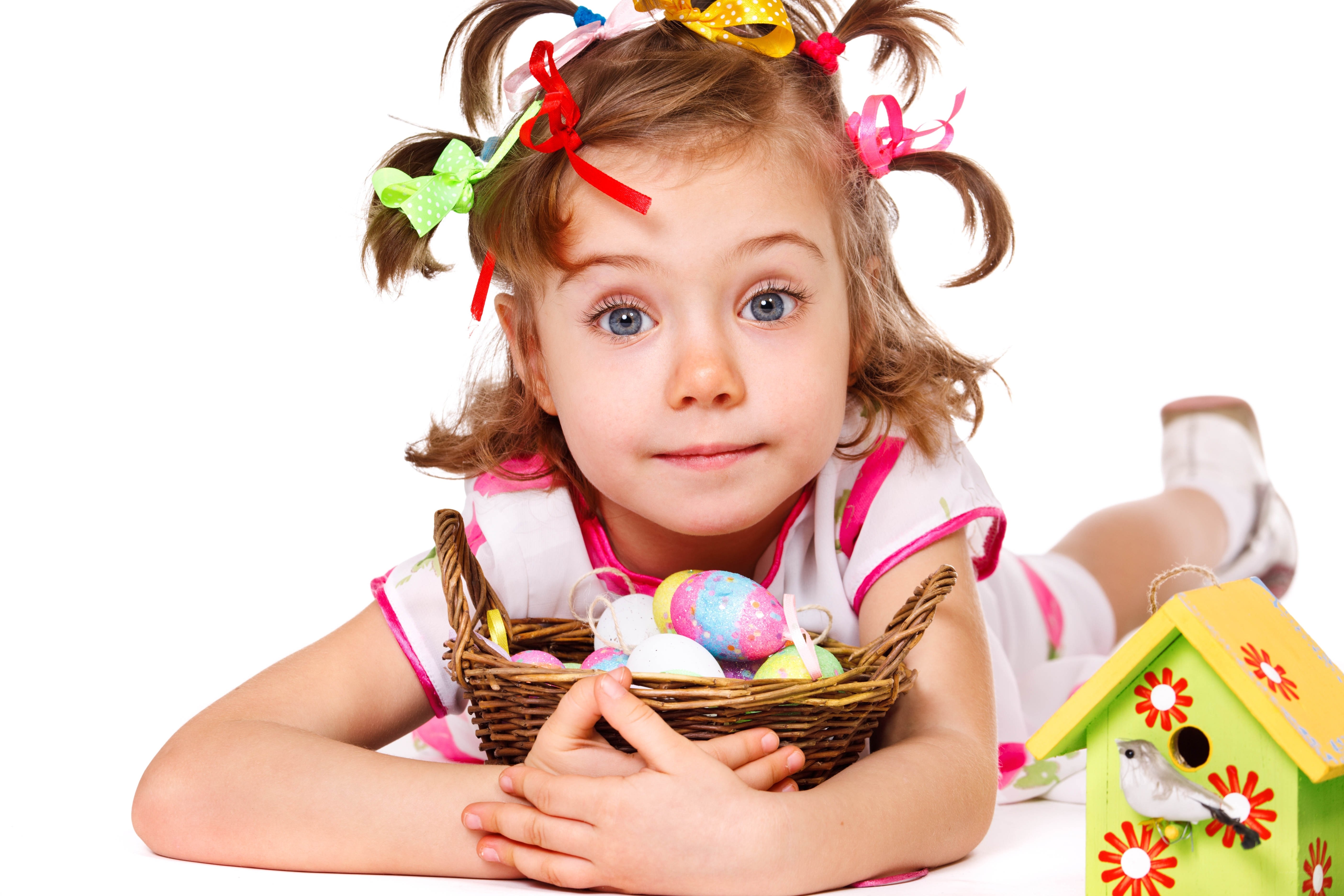 girl with easter basket