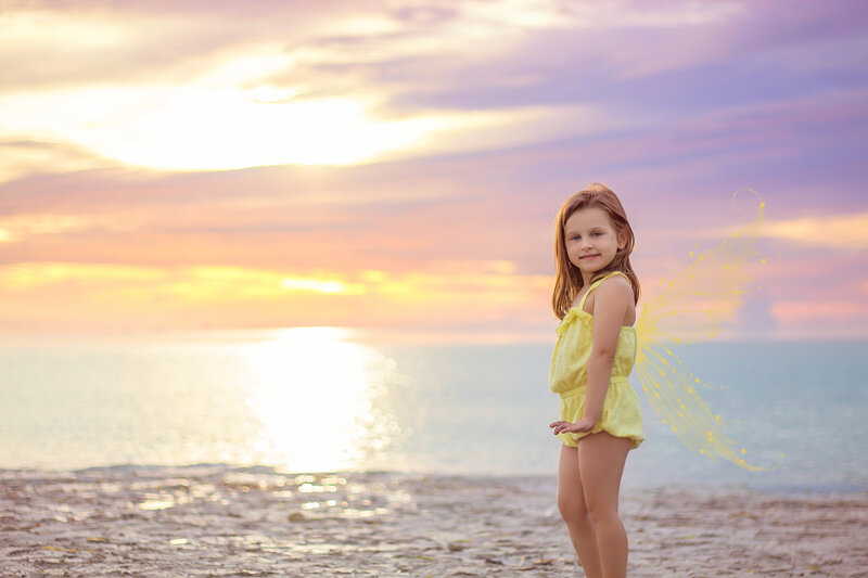 Girl with Fairy Wings — Yellow