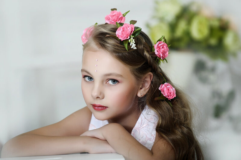 Girl with Flower Crown — Pink, Calm
