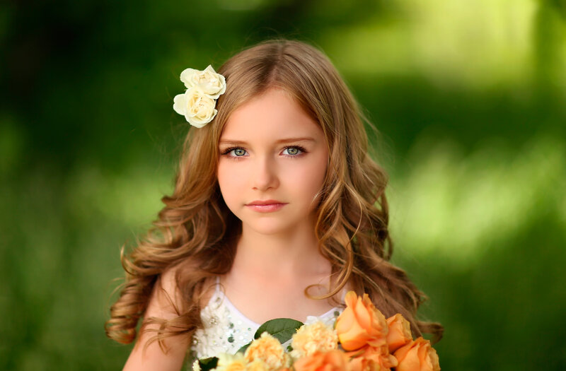 Girl with Flowers — Green, Serene