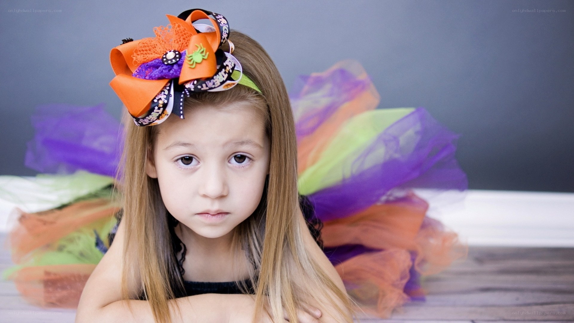 girl with halloween bow