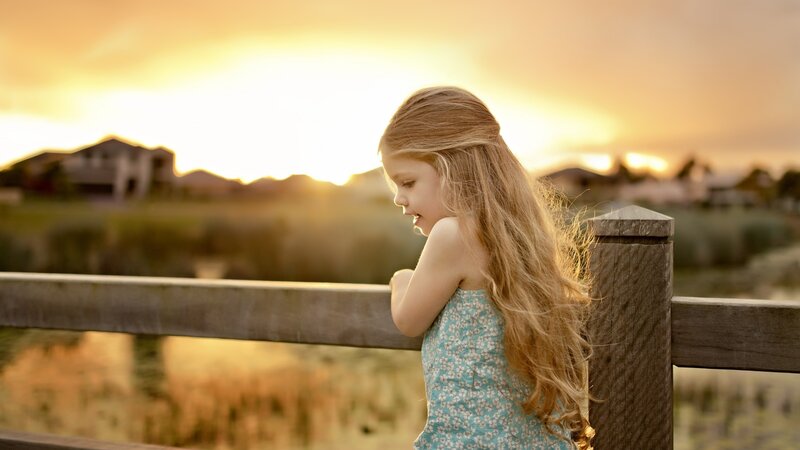 Girl with Long Hair — Gold