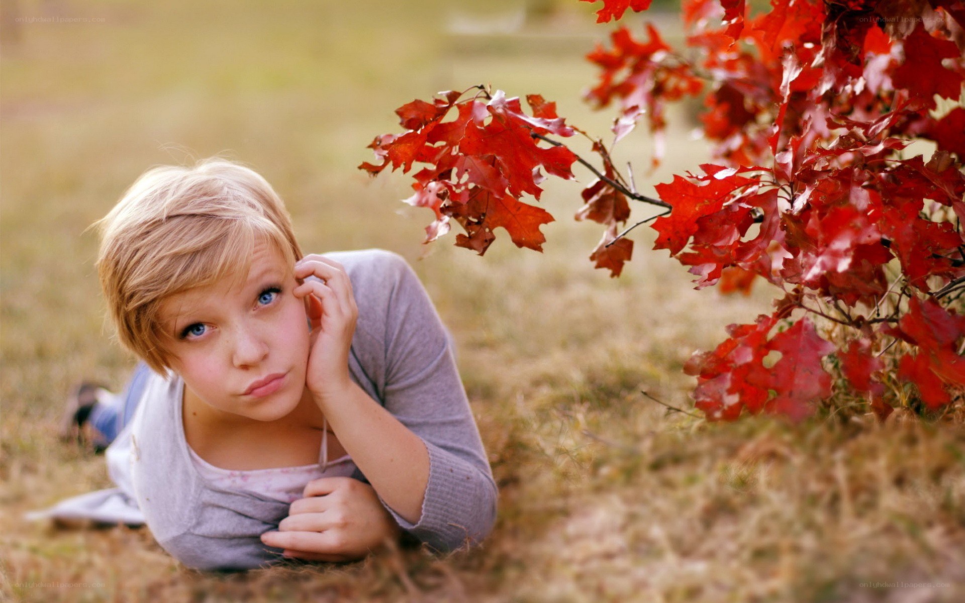 girl with red leaves