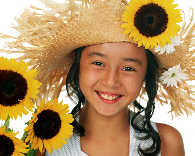 Girl with Sunflowers — Yellow, Happy