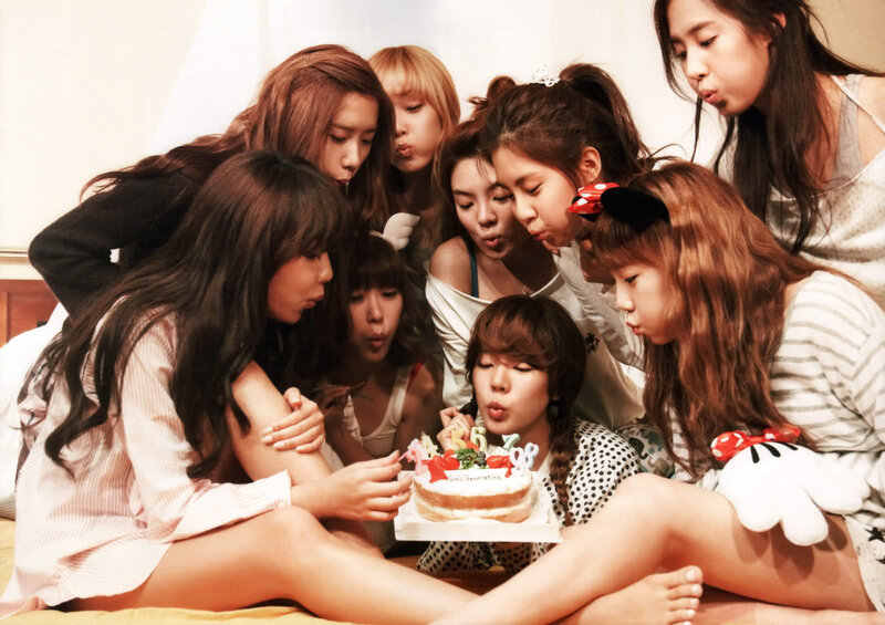 Girls' Generation celebrating birthday