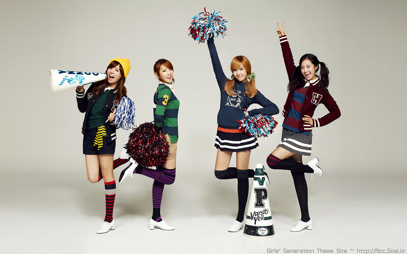 Girls' Generation cheerleaders