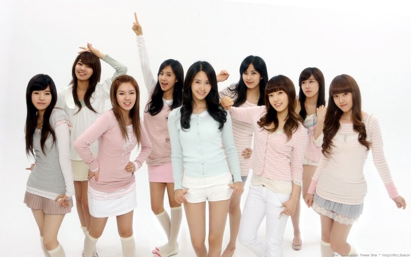 Girls' Generation group photo