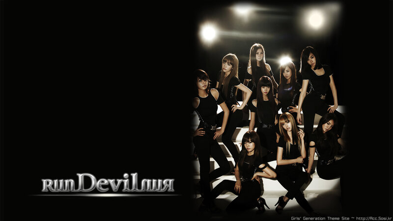 Girls' Generation group photo