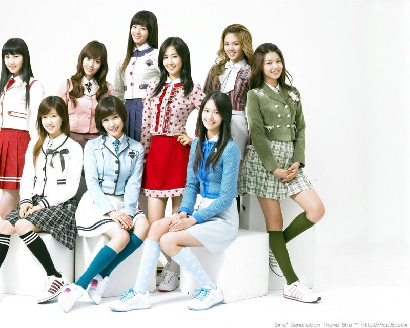 Girls' Generation group photo
