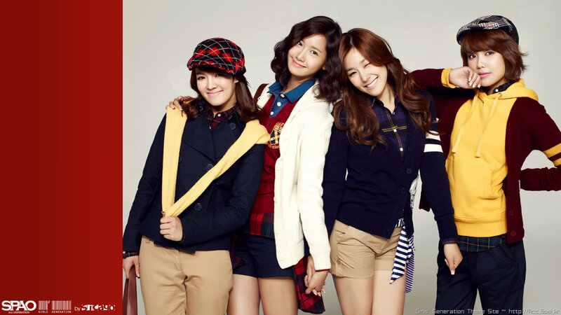 Girls' Generation in school-style outfits